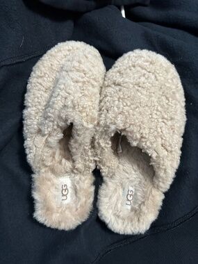 UGG Cozy Teddy Sherpa Slippers Cream Ivory Size 7 NWT/Never Worn